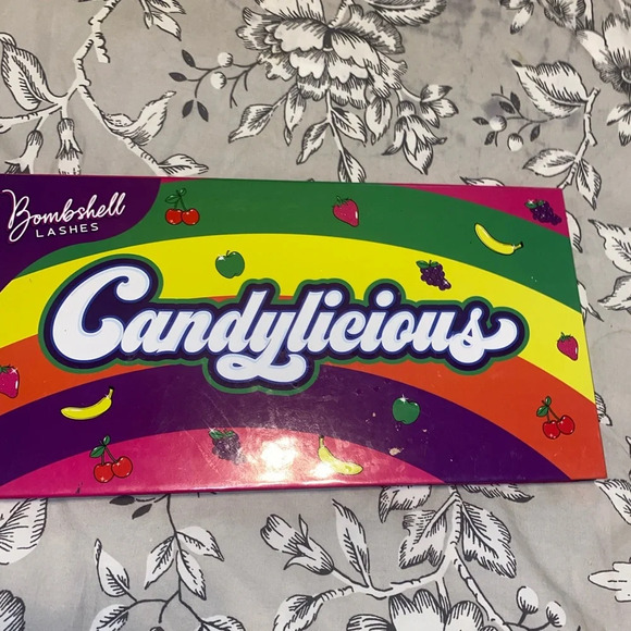 Candylicious Palette - Eyeshadow Palette - Bombshell Cosmetica - Picture 2 of 5